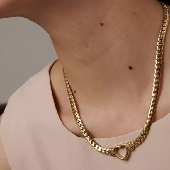 Valentine’s Day ❤️ Gold plated Chain Necklace - Picture 4 of 9